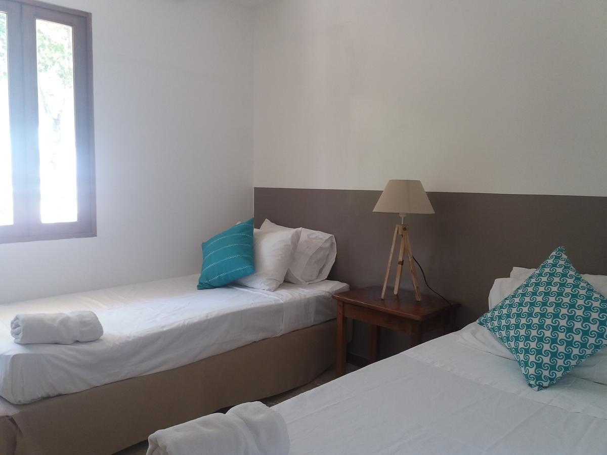Hotel Casa Blanca 타마린도 외부 사진